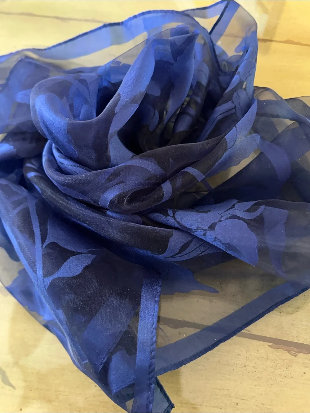 Blue Floral Sheer 🧣 scarf 25“ x 25“